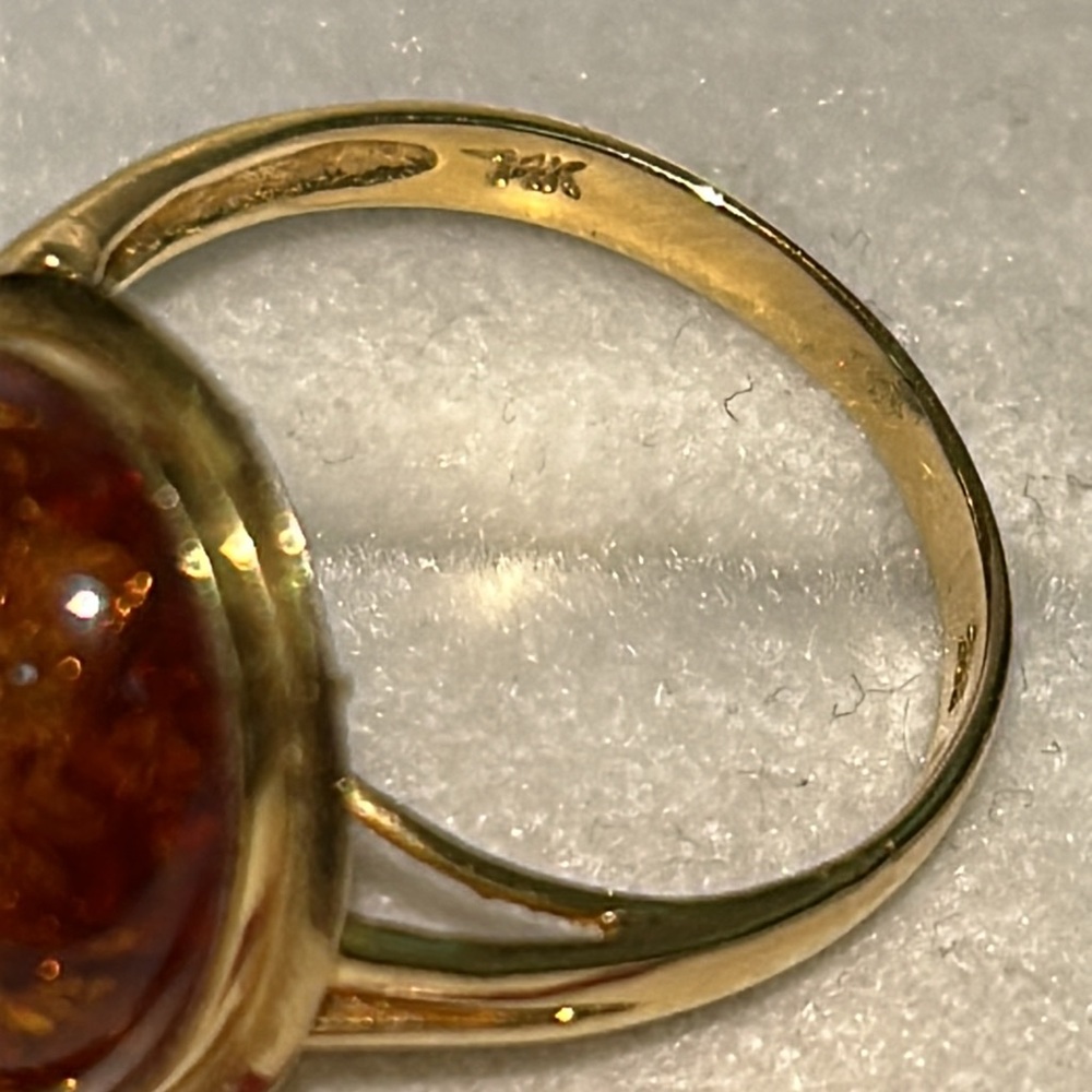 Solid 14K Yellow Gold Natural Oval Baltic Amber Ring Vintage Estate - Picture 12 of 14